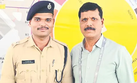 Father Son On Duty At Uppal Stadium IPL Match
