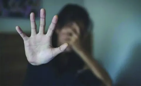 Constable falsely promises to marry lady cop