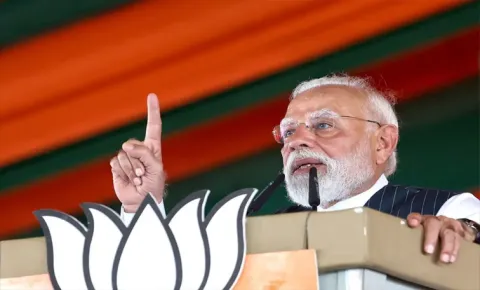 Modi warns TMC goons to surrender within 10 days