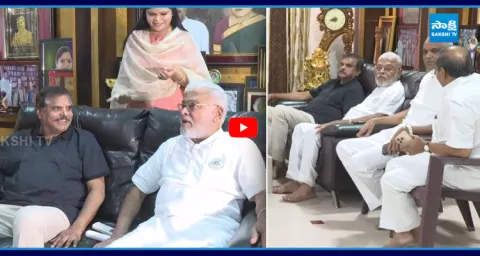 YSRCP Ambati Rambabu Meets Botsa Satyanarayana  1