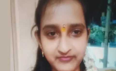 bengaluru woman techie kills self after child drowns7