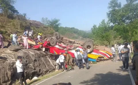 15 killed in road accident in Jammu and Kashmir13