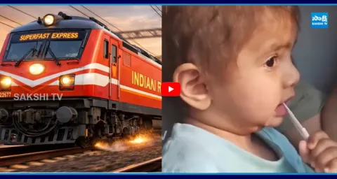 Real Heroes on a Moving Train Baby Saved Just in Time by Indian Railways 1