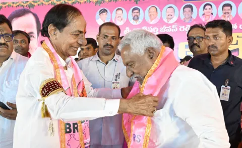 KCR Fires On Congress Govt