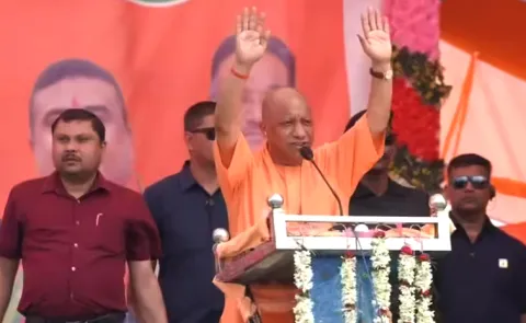 yogi attributes netaji  give me blood to swamiji draws flak