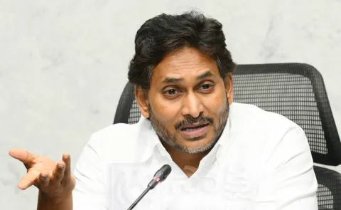 YS Jagan fires on Chandrababu Government over MGNREGA: Andhra Pradesh