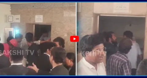 Lawyers Stuck In Lift At Vijayawada Civil Court 1