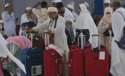 Hajj pilgrims face dire situation due to non-receipt of luggage
