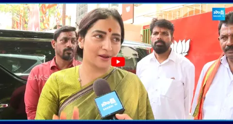 Malla Reddy Daughter in Law Preethi Reddy at BJP Office To Invite BJP Leaders 2