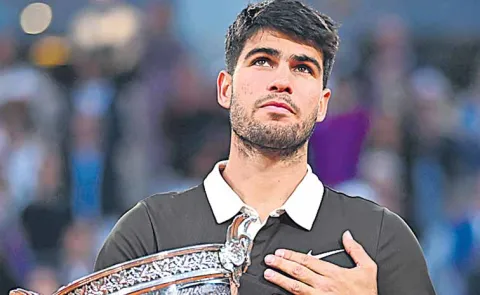 Carlos Alcaraz withdraws from French Open 6