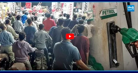 "No Stock" Boards In Petrol Bunks Due to Fuel Shortage  4