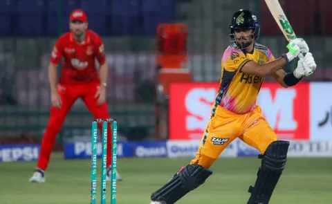 Babar Azam sets all time PSL record during Qualifiers against United3