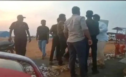 Nandyal: Tdp Leaders Taking Commission From Employees Salaries