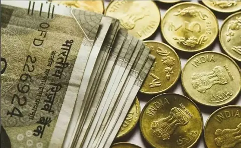 Fitch Warns RBI Liquidity Moves to Pressure Indian Banks Margins in FY272