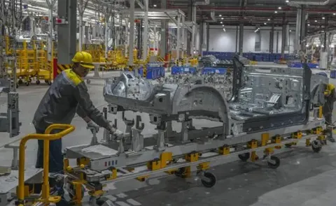 Manufacturing Growth Slows to Four Year Low in March