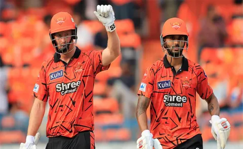 Heinrich Klaasen, Nitish Reddy Slam Fifties In Century Stand After Top Order Collapse4