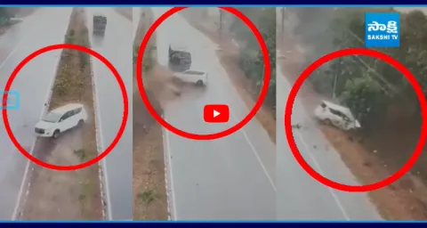 Innova Car Hits Lorry In Palasa Srikakulam District 1