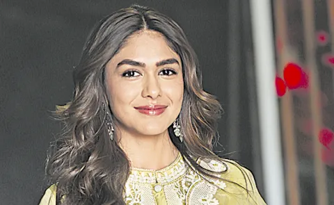 Actress Mrunal Thakur Talk About Dacoit Movie