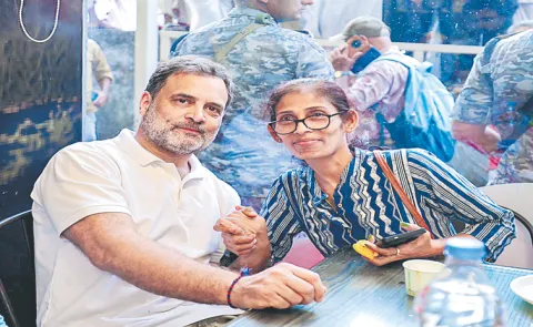 Rahul Gandhi Attacks PM Narendra Modi and Kerala CM Pinarayi