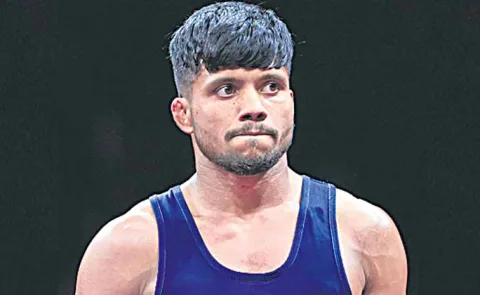 Indian wrestler Lalit wins silver medal3
