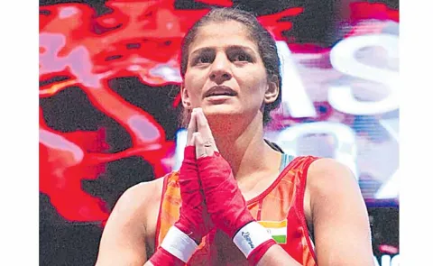 Jasmine Lamboria in the final of the Asian Boxing Championship4
