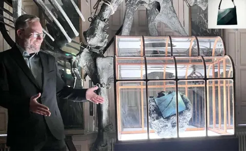 Worlds First 'Dinosaur Leather Handbag 