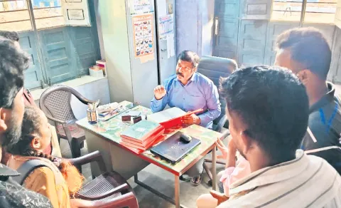 vinjamur agriculture officer accused of abusing woman vaa