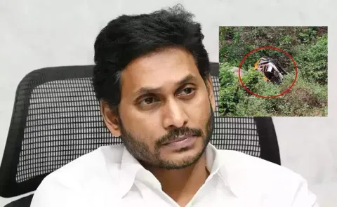 YS Jagan Expresses Grief Over Manyam Road Accident