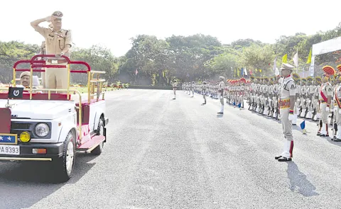 Grand Farewell for DGP Shivadhar Reddy