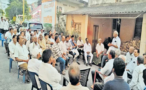 Farmers Fires On Chandrababu Govt Over Amaravati Capital land pooling
