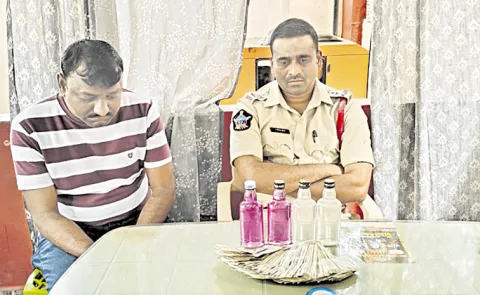 SI caught by ACB: Andhra Pradesh