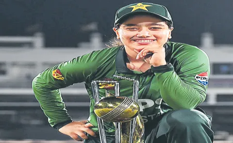 Pakistan Fatima Sana breaks world record for fastest 50 in womens T20I