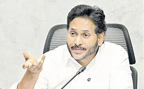 YS Jagan Mohan Reddy fires on chandrababu naidu