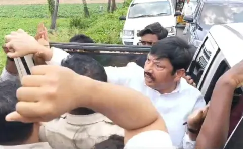 Jogi Ramesh Mamillapalli Visit Police Entry Tension Arose News Details