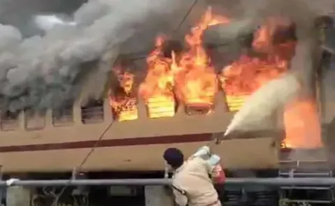 Panic in Bihar: Sasaram-Patna Passenger Train Catches Fire14