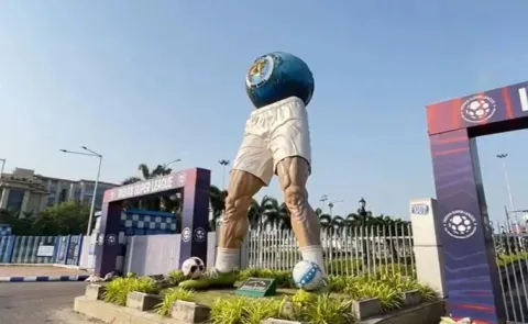 Mamatas Sculpture Down Suvendus New Bengal Shift