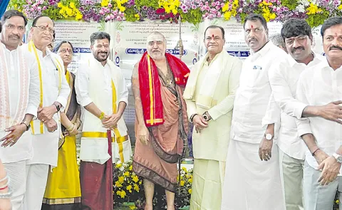 Telangana CM launches Rs 99. 55 crore projects at Yadagirigutta Temple