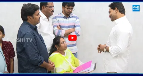 Sugali Preethi Mother Parvati Meet YS Jagan At Tadepalli 1