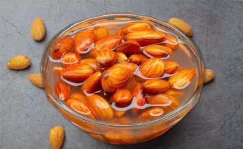 Health Tips: Soaking Almonds: Benefits Steps, and More Experts Said