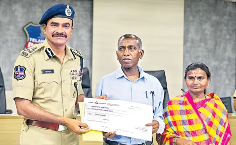 DGP CV Anand suggestion to Maoists
