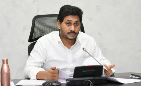 YS Jagan condoles loss of life in nellore boat tragedy