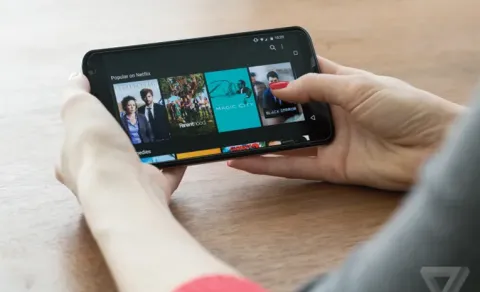cyber fraud free movie app scam upi money stolen