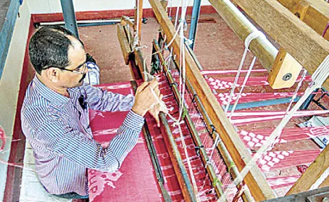 Electricity Utilities Fail to Take Readings from Handloom Workers Power Connections