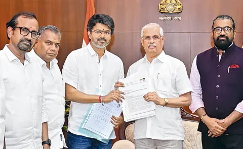 Vijay Yet To Receive Governors Invitation For Government Formation