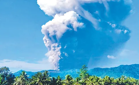Three hikers dead In Indonesia volcano eruption