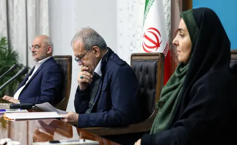 Iranian President Masoud Pezeshkian really offer to quit
