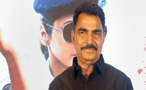 Sayaji Shinde plants Trees of his Mother Name 