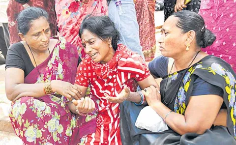 Funerals held with tears for those killed in steel plant accident