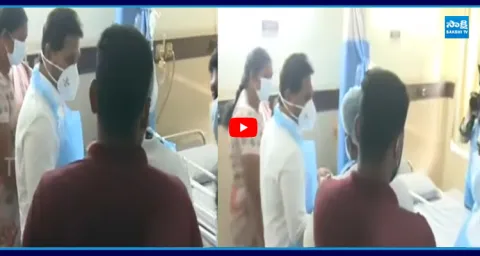 YS Jagan Visit Visakha Steel Plant Victims At Seven Hills Hospital 1