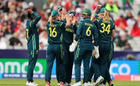 T20 World Cup 2026: Clinical Australia dismantle South Africa6